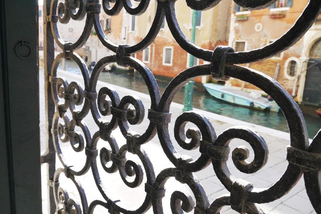 Appartamento In Palazzo Storico A Venezia Centro Exterior photo